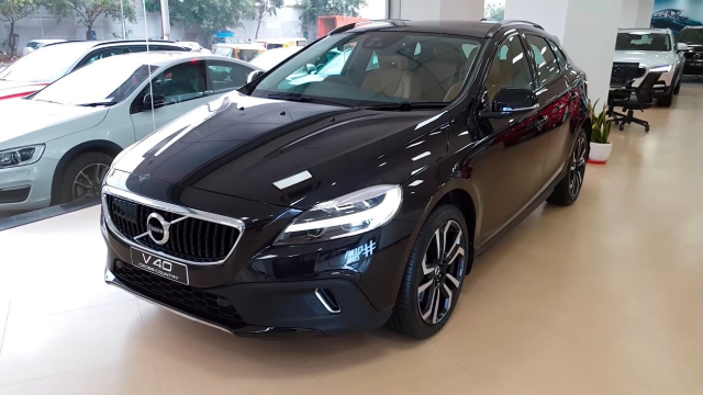 https://www.carwale.com/volvo-cars/v40-2016-2019/user-reviews/